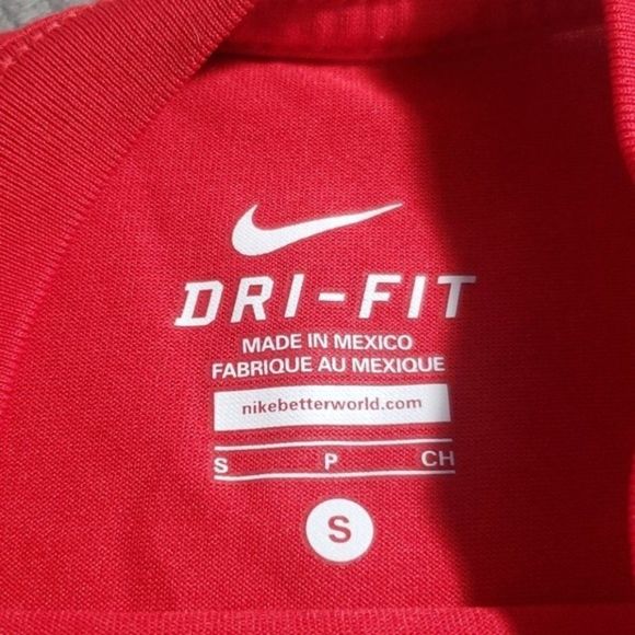 Nike 💫 Girl's small dri-fit tee cheetah print  🐆 - Picture 2 of 3